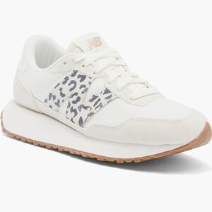 New Balance 237 Sneaker (Women’s) size 10.5B in sea salt black